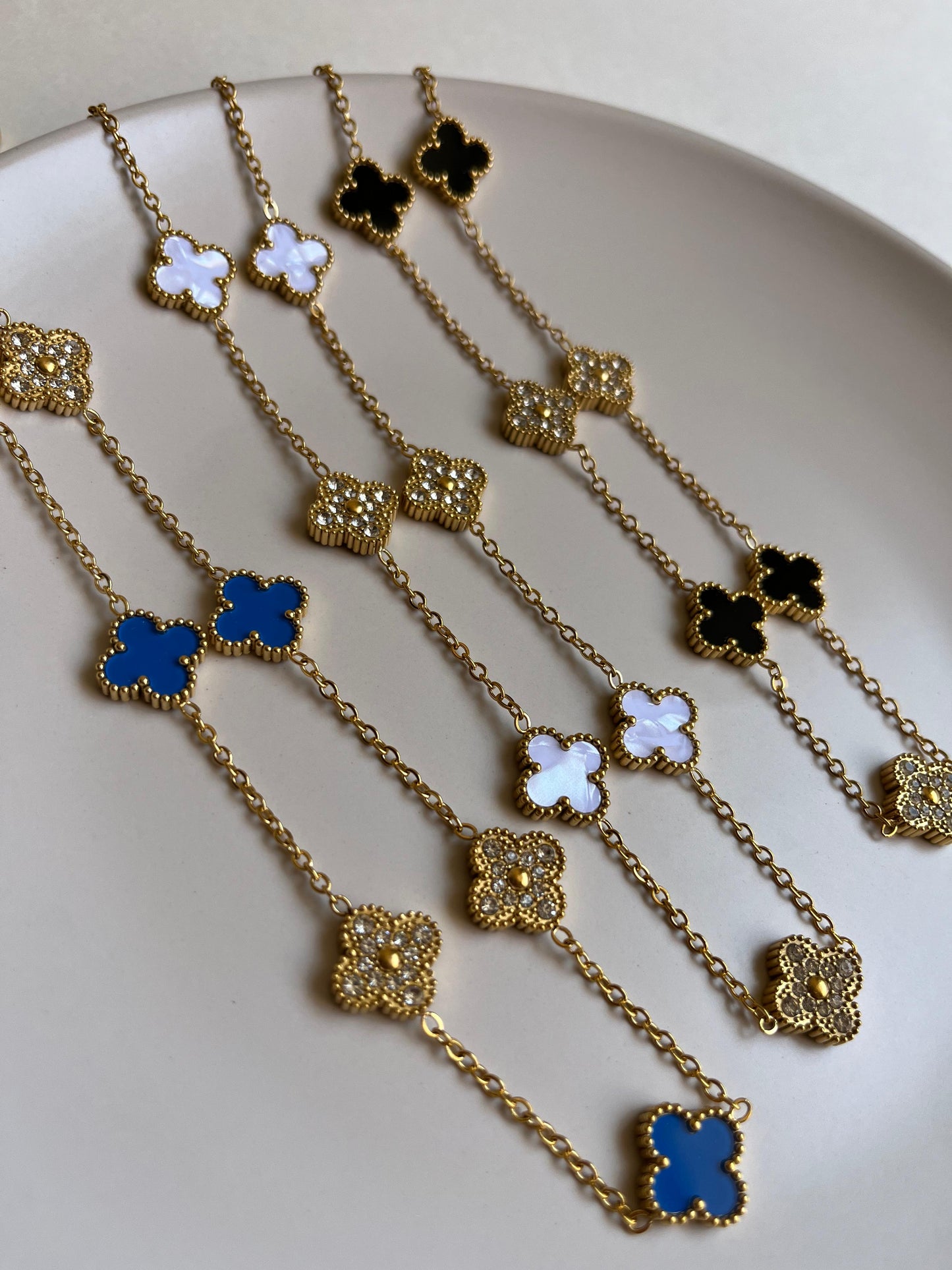 COLLAR VANCLEEF GOLD AZUL/ NEGRA